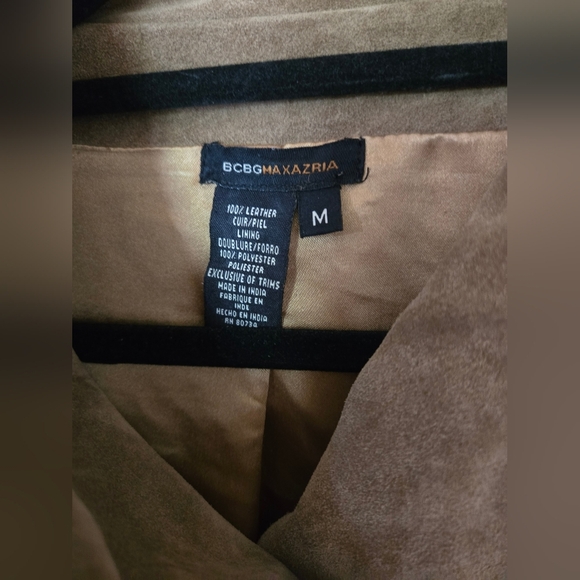 Bcbg Maxzaria | GORGEOUS Women's Tan Suede Jacket, Size M (Made Small) - Picture 4 of 10